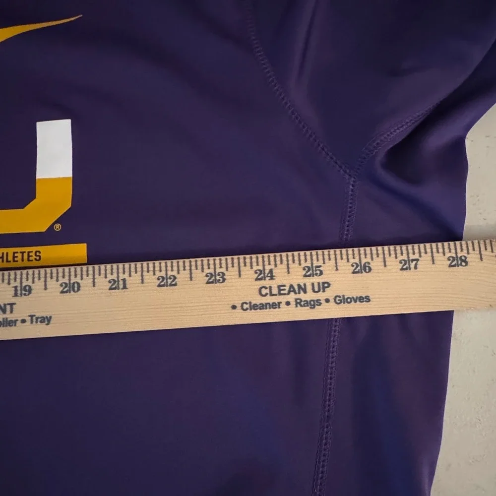 Nike LSU Tigers Therma-FIT Hoodie Mens XXL Purple Pullover Sweatshirt Game Day
